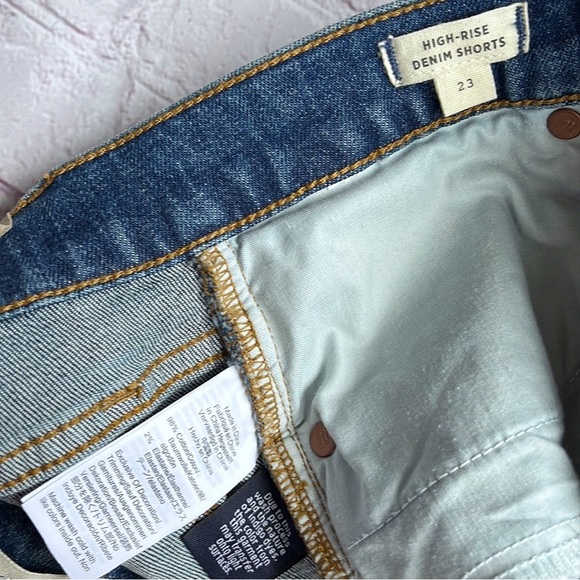 MADEWELL High Rise Cutoff Medium Wash Raw Hem Jean Shorts - Picture 9 of 11
